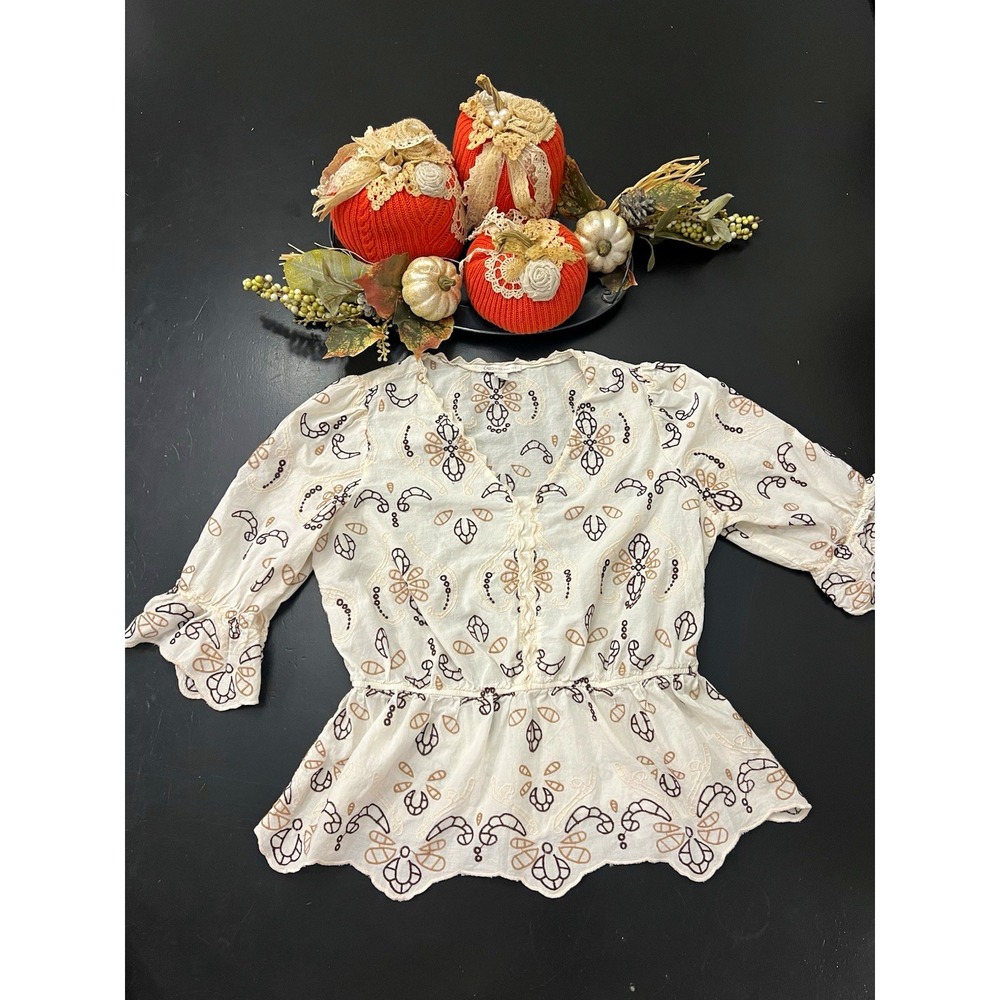 Cato Cream Brown Embroidered Scalloped Hanky Hem Peplum Blouse 3/4 Sleeve Sz L